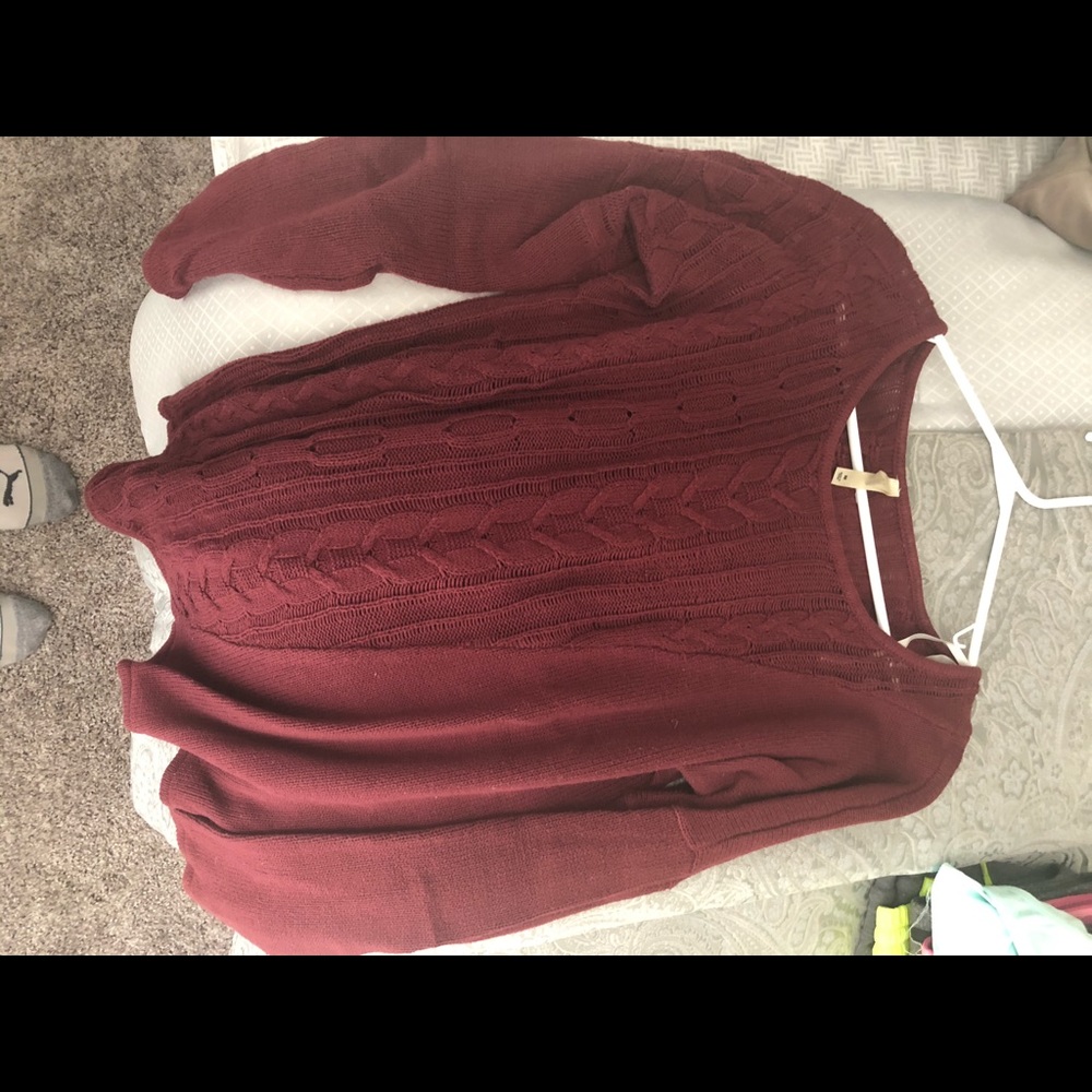RVCA maroon sweater